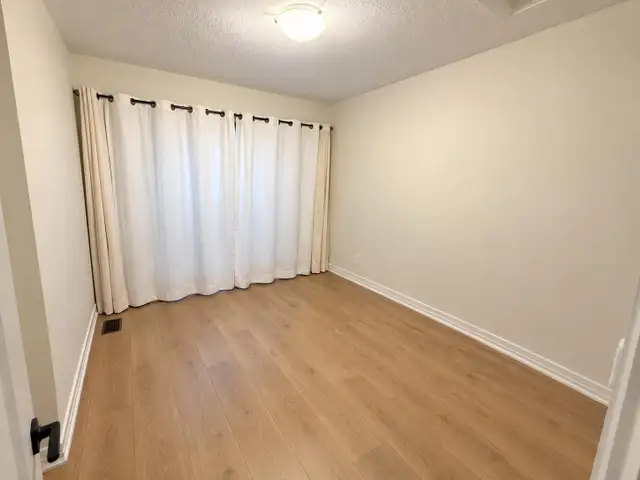 Private room For rent