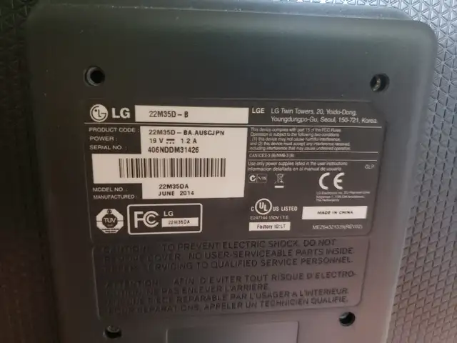 4 LCD COMPUTER MONITORS FOR SALE! $70- $80 EACH O.B.O in Monitors in Oshawa / Durham Region - Image 9