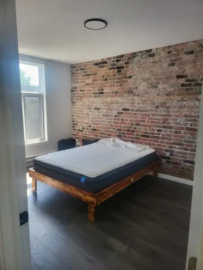 5 CHAMBRES MEUBLÉES DE AOUT/SEPT, PLATEAU MONT ROYAL