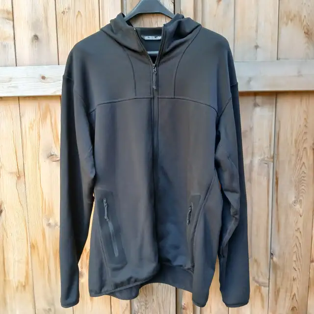 ARC'TERYX Naga Hoody Full Zip Men's XL in Men's in City of Toronto - Image 2
