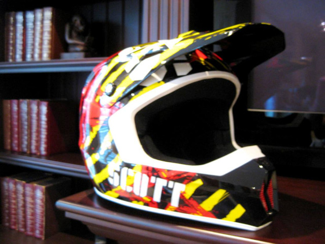 Scott 250 Brigade Red/Blk Motocross ATV Helmet New Adult Size M in Motorcycle Parts & Accessories in Kitchener / Waterloo - Image 4