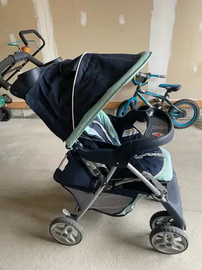 Graco stroller with infant car seat and winter cover, View more