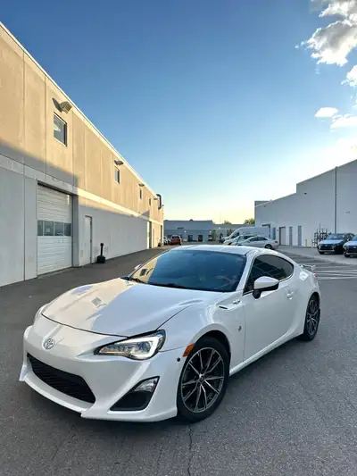2014 Scion FR-S 75k km Clean Title. Full facelift conversion using 2018 Subaru BRZ & GT86 parts: eng...
