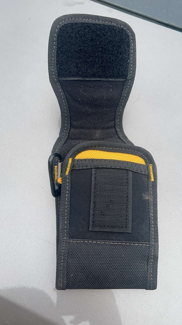 Dewalt  belt phone holder and tool pouch  in Other in Ottawa