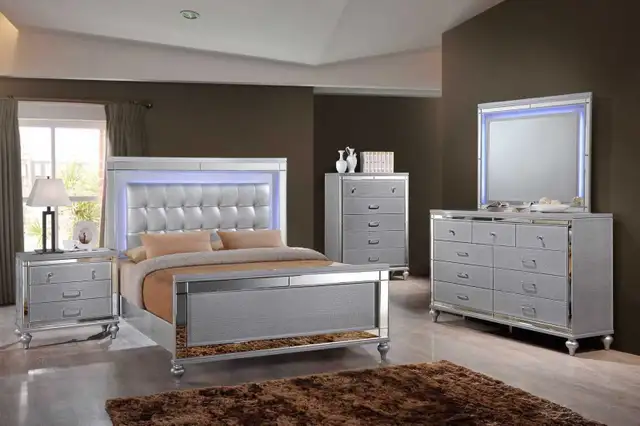 meuble en promotion. Furniture sale in Beds & Mattresses in City of Montréal - Image 2