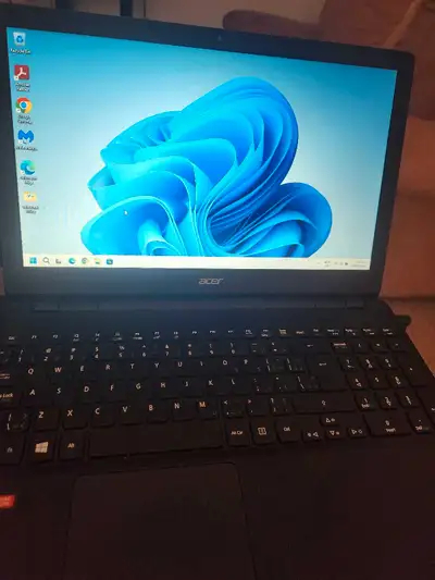 Up for sale is this Acer Aspire Laptop specs are as follows: Screen Size: 15.6" Processor: AMD A6 63...
