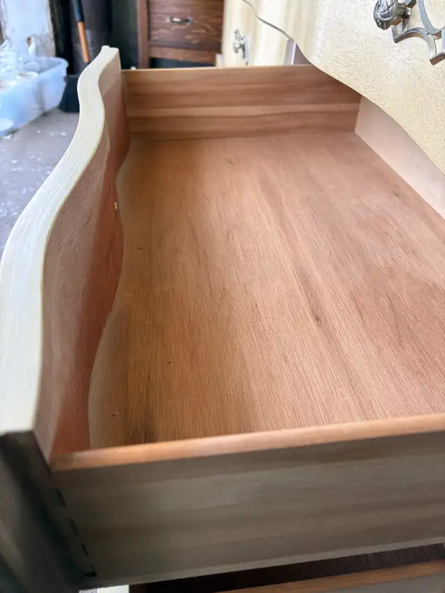 6 Drawer Mid Century Dresser in Dressers & Wardrobes in Peterborough - Image 11