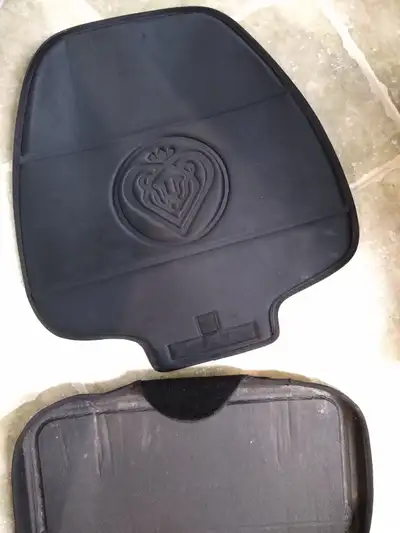 Prince Lionheart–Seat Saver - protect from sand, snacks, mess..., View more