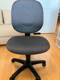 Staples Fabric Task Chair