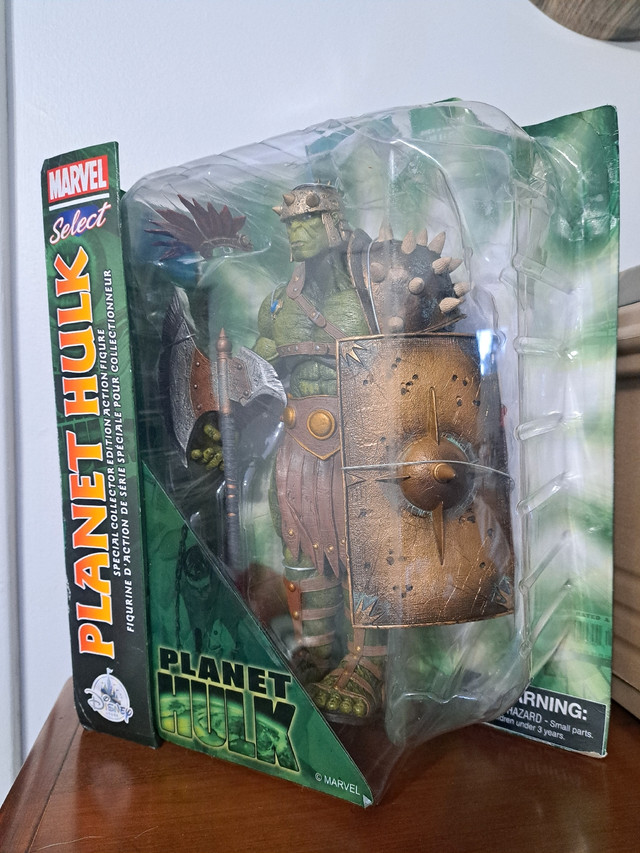 Marvel Select Planet Hulk Deluxe Action figure in Toys & Games in Red Deer - Image 2