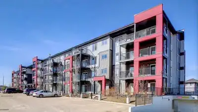 Beautiful 2 Bed 2 Bath Furnished Condo in Charlesworth!