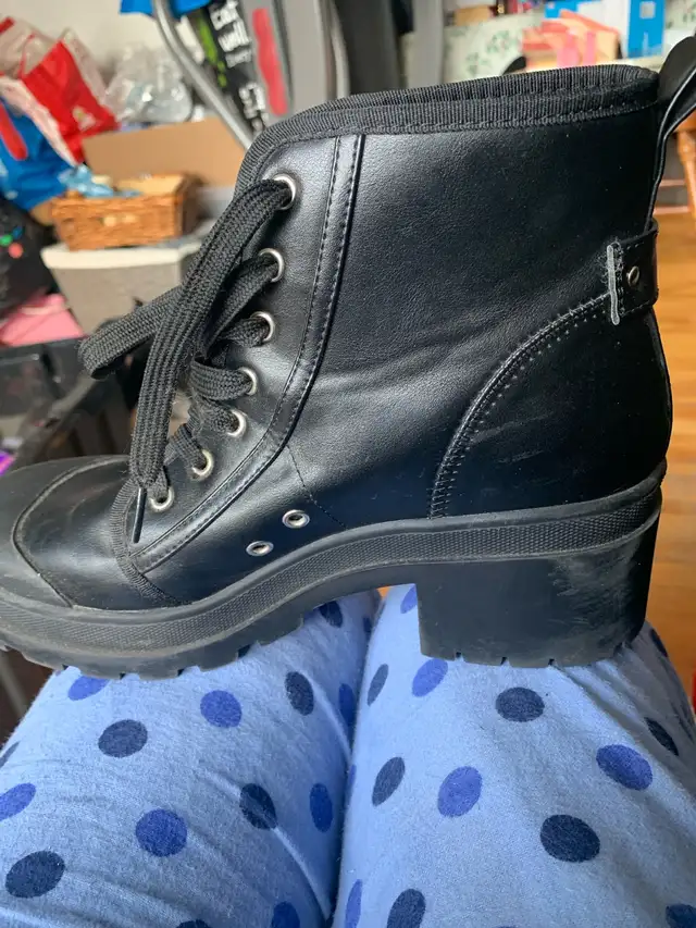 Chinese Laundry Women’s Boots in Women's - Shoes in City of Halifax - Image 2