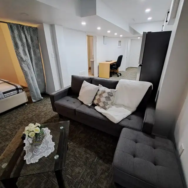 PRIVATE STUDIO – FULLY FURNISHED – $1500/month in Short Term Rentals in Oshawa / Durham Region - Image 8