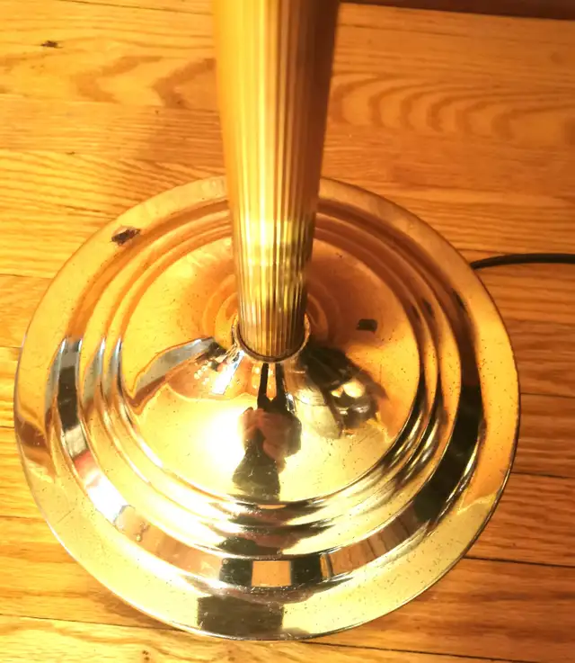 Floor Lamp Metal/Brass 61.5 inch height Vintage Solid in Indoor Lighting & Fans in Markham / York Region - Image 3