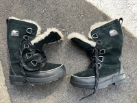 Women’s Sorel Waterproof Boots Size 7.5