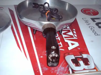 Poêle électrique    lot 390, View more