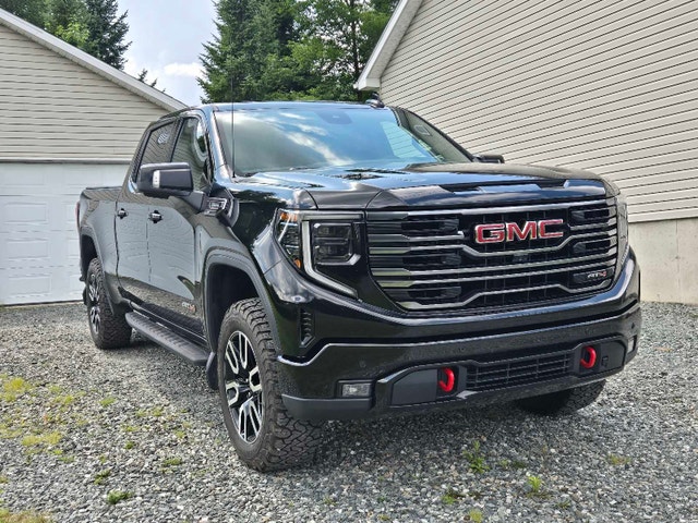 2024 GMC Sierra 1500 AT4 3.0 Duramax diesel — photo 2