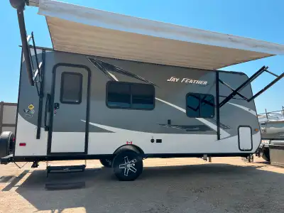 2016 Jayco Jayfeather 18RBM Travel trailer Nice 16Ft trailer in good condition & ready to camp! Grea...