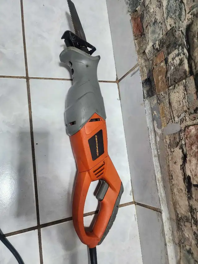 Certified Reciprocating Saw in Power Tools in Oakville / Halton Region - Image 2