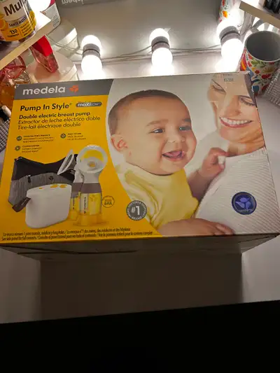 Medela Pump In Style with MaxFlow Double Electric Breast Pump, View more