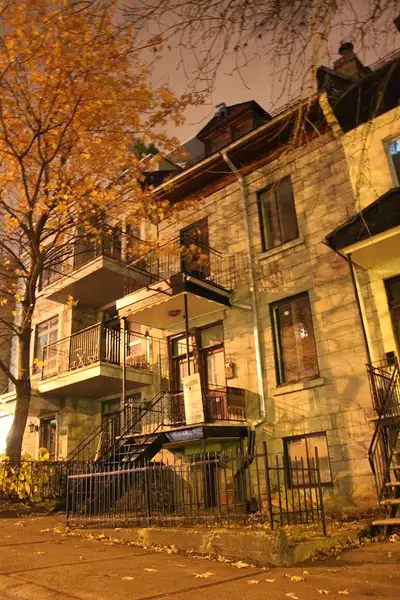 7.5 metro Place des Arts, St Urbain, Sherbrooke, 5 beds