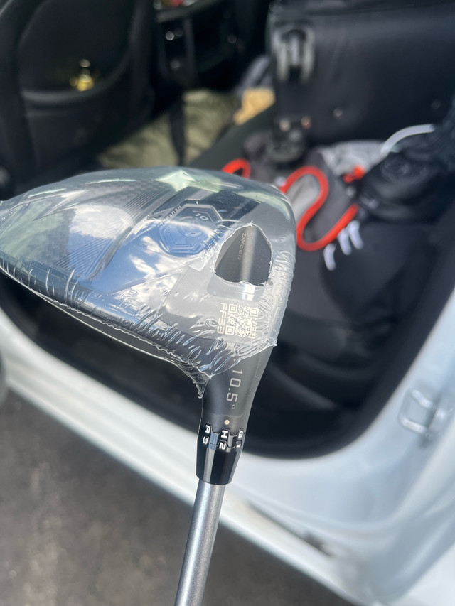cobra adapt ls 10.5  in Golf in Calgary