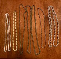 Several Necklaces / Colliers 