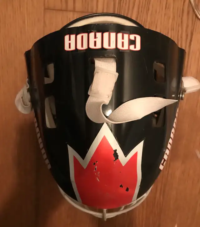 Canada Hockey Goalie Helmet  in Hockey in City of Toronto - Image 4