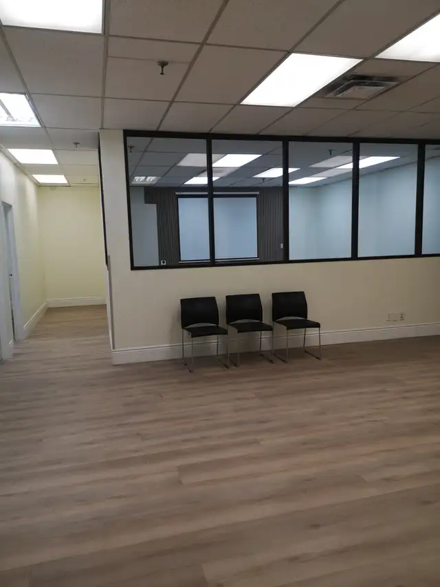 Office and Warehouse area for rent in Commercial & Office Space for Rent in Mississauga / Peel Region - Image 7