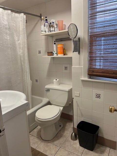 COZY, BRIGHT 2 BEDROOM on Windsor Street in Long Term Rentals in City of Halifax - Image 9