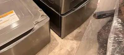 29” LG Washer/Dryer Pedestal WDP5V-$50 obo , View more