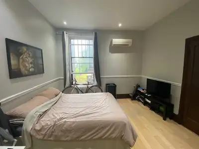 Chambre 2306 Sherbrooke est Montréal