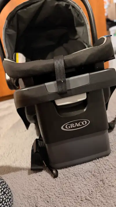 Graco Infant Car Seat with Base, View more