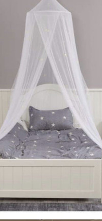 Elegant See-Through Netting Bed Canopy 