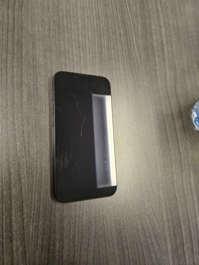 I phone 16e64840233491073122