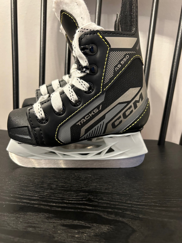 CCM AS 550 skates youth size 8 in Skates & Blades in Calgary