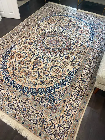 Persian Naeen Handmade Rug (Iran), View more