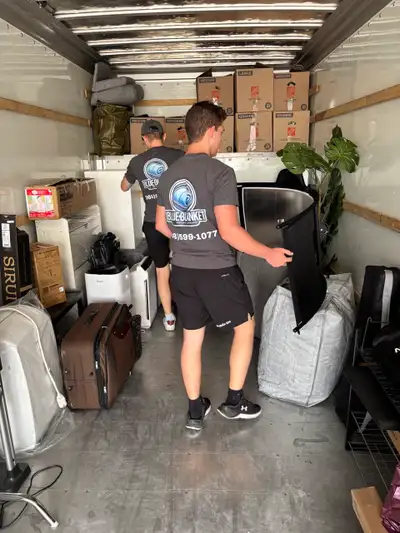 Moving company “Blue Blanket” | Calgary Stress-free moving — fast, careful, and honest! Rate: $119/h...