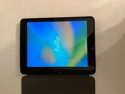 iPad 6th Gen 32 gig Wifi plus Cellular, View more