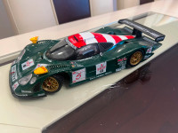 1:18 Scale 1998 Porsche GT1 Race Car! Maisto Elite