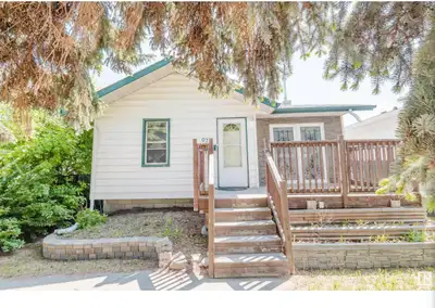 Whole house in west end for rent