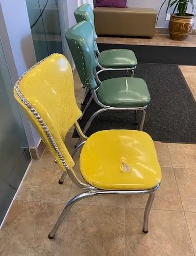 Authentic Canadian made from Zol-Mark Industries in Winnipeg. They are well used and could use some...