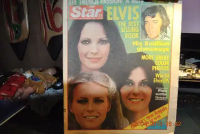 2 X VINTAGE MAGAZINE, View more