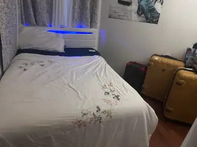 One room in an apartment. No parking. Bed already in room. Student preferred. 3 mins to square one.