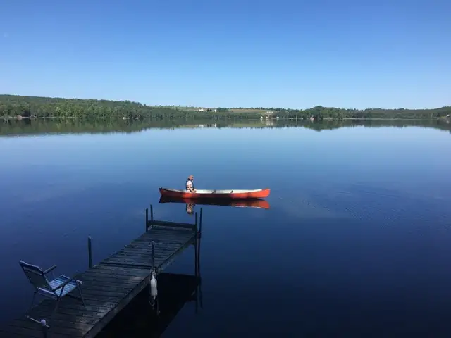 Pristine Lake Cottage Rental in Ontario in Canada - Image 9