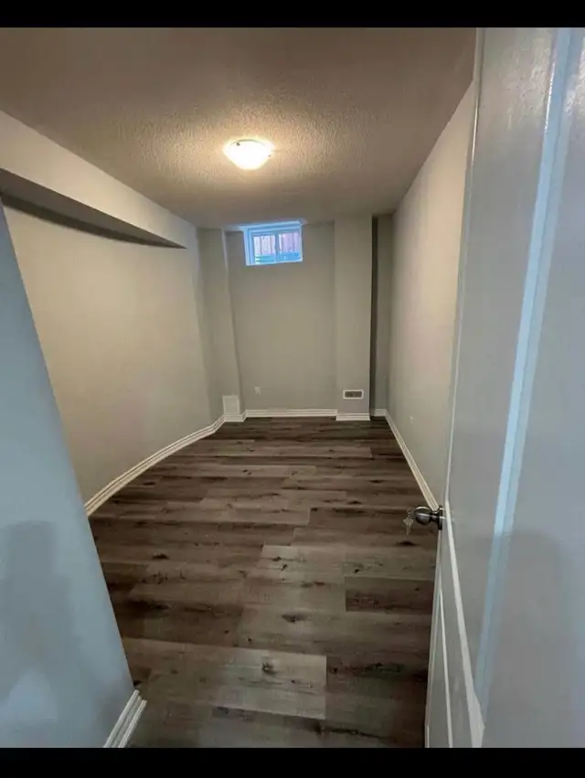 3 bed room and 2 bathroom basement for rent in Long Term Rentals in Oshawa / Durham Region - Image 9
