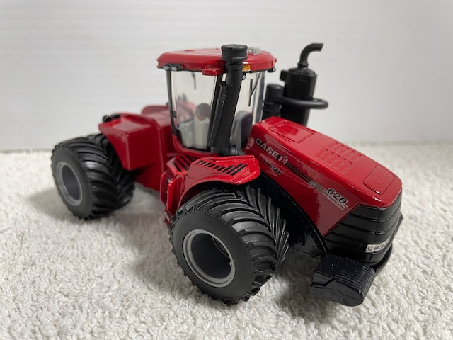 1/64 CASE IH Steiger 620 w/LSW's 4wd Farm Toy Tractor in Toys & Games in Regina - Image 3