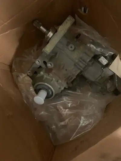 Used transfer case for a 2017-2019 GMC Acadia. In good working condition just want to get rid of it....