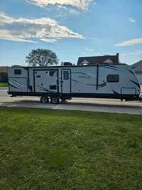 2018 kodiak 33' bhts travel trailer outside kitchen &3 slideouts
