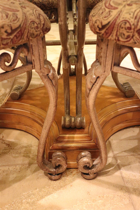 Table à dîner ronde dans Mobilier de salle à manger et cuisine  à Laval/Rive Nord - Image 4